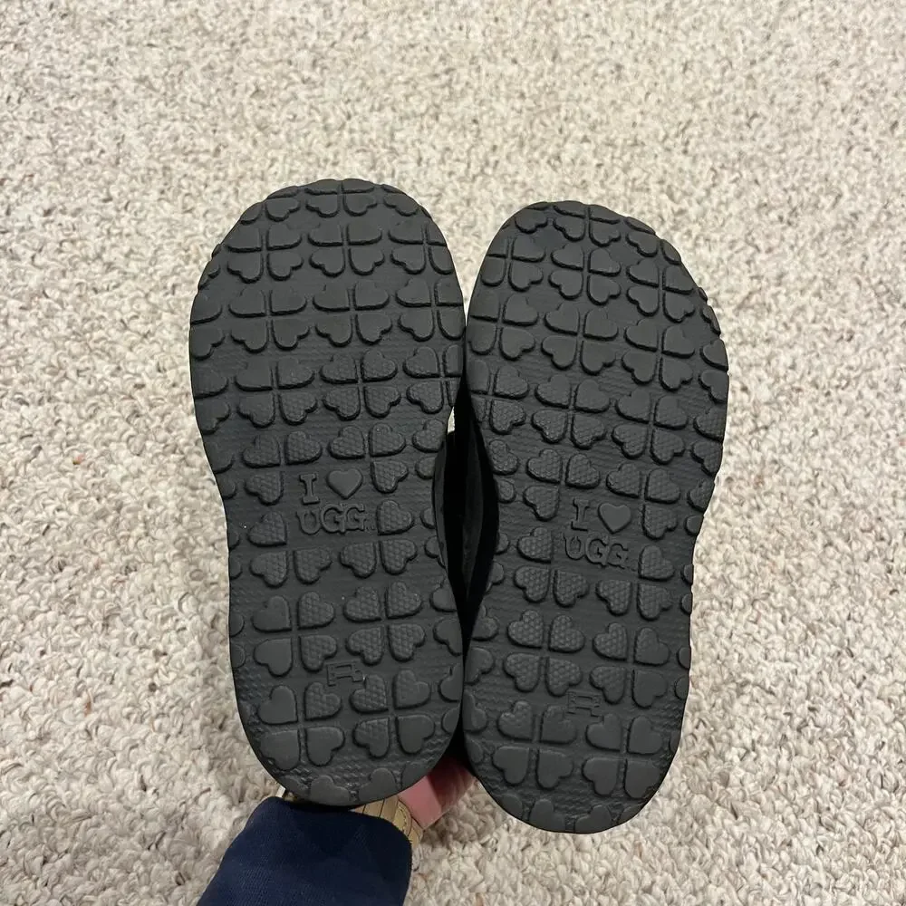 Ugg I Heart Dreams Suede Slippers Sz Girls 4 Black Red Heart Cozy Casual